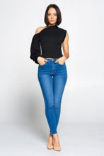 Load image into Gallery viewer, Wild Card Ladies One-shoulder Top (Black)